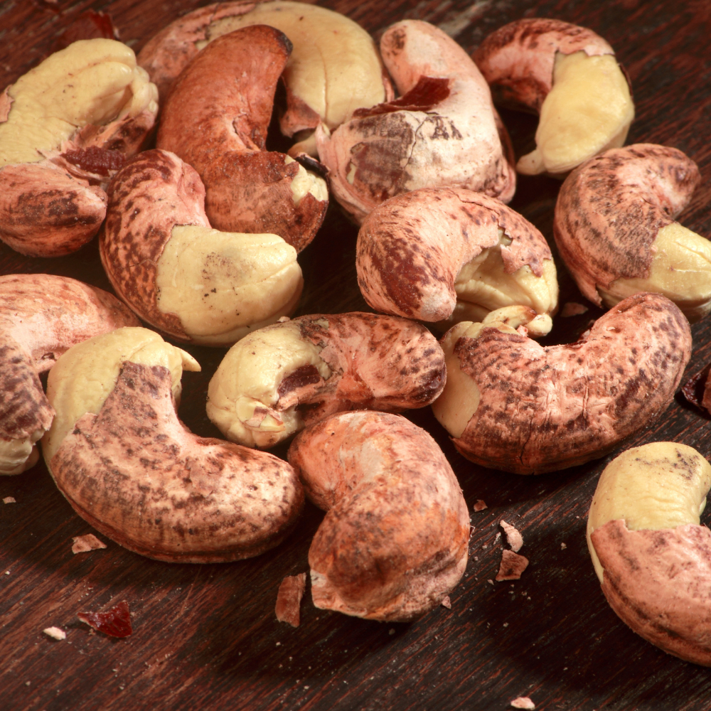 Hạt điều vỏ lụa Farmers Fine Foods 300G