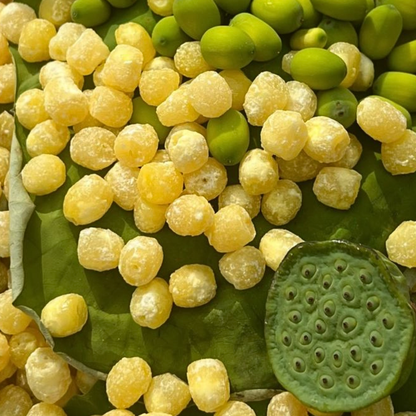 Long nhãn ôm sen Farmers Fine Foods 80 g (Hộp giấy)