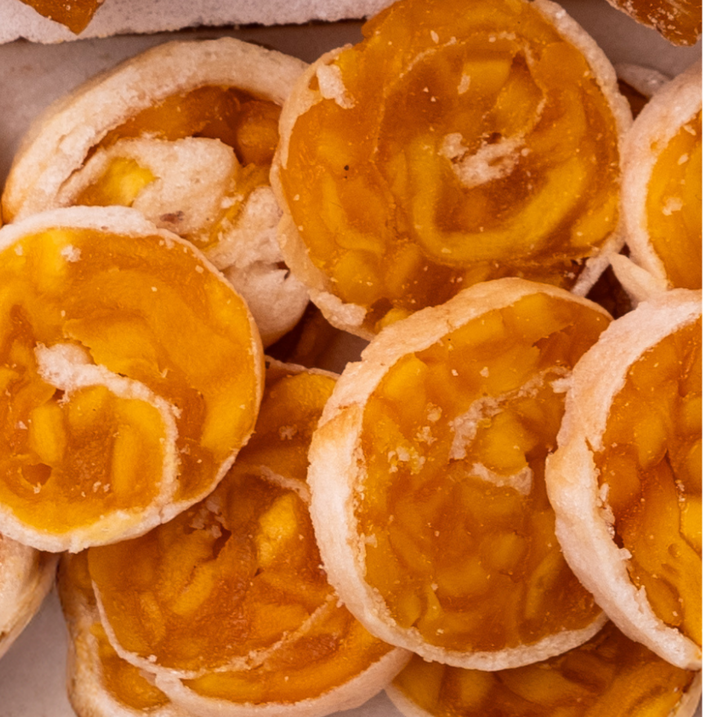 Bánh xoài cuộn Farmers Fine Foods 90 g ( Hủ nhựa )